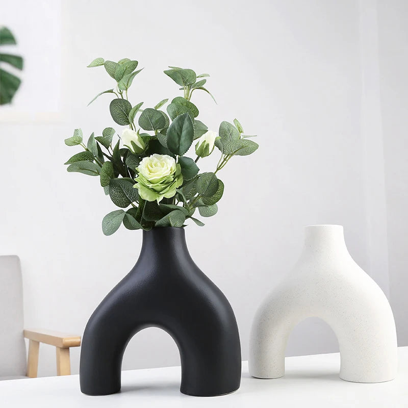 Nordic Ceramic Flower Vase – Original Decorative Accent for Home & Office