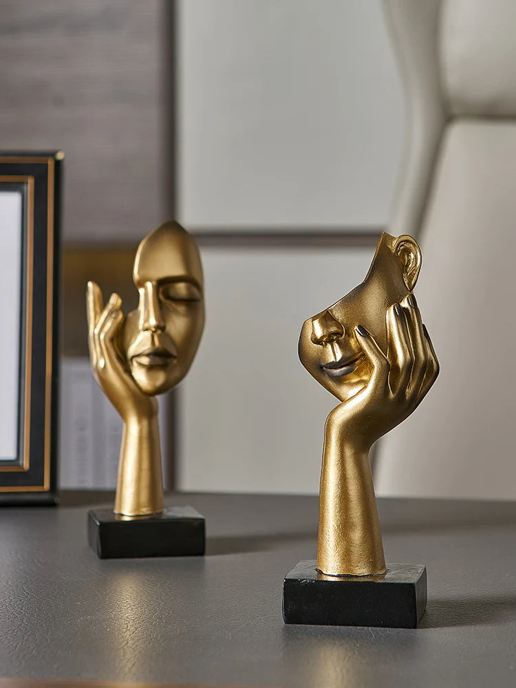 Nordic Abstract Face Resin Statue – Modern Desktop Sculpture for Home & Office Decor