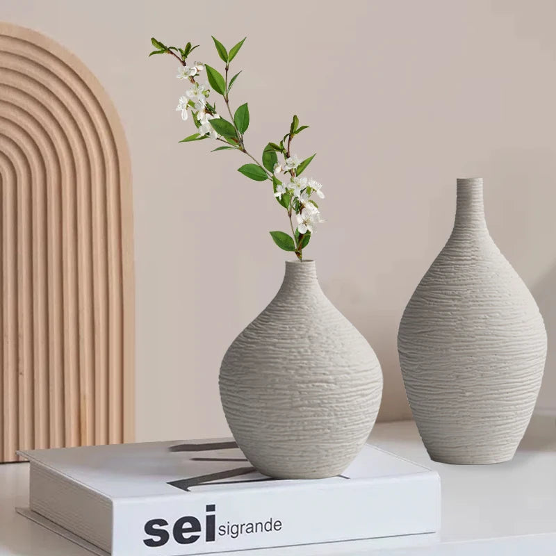 Simple Nordic Ceramic Vase – Luxury Narrow-Mouth Design