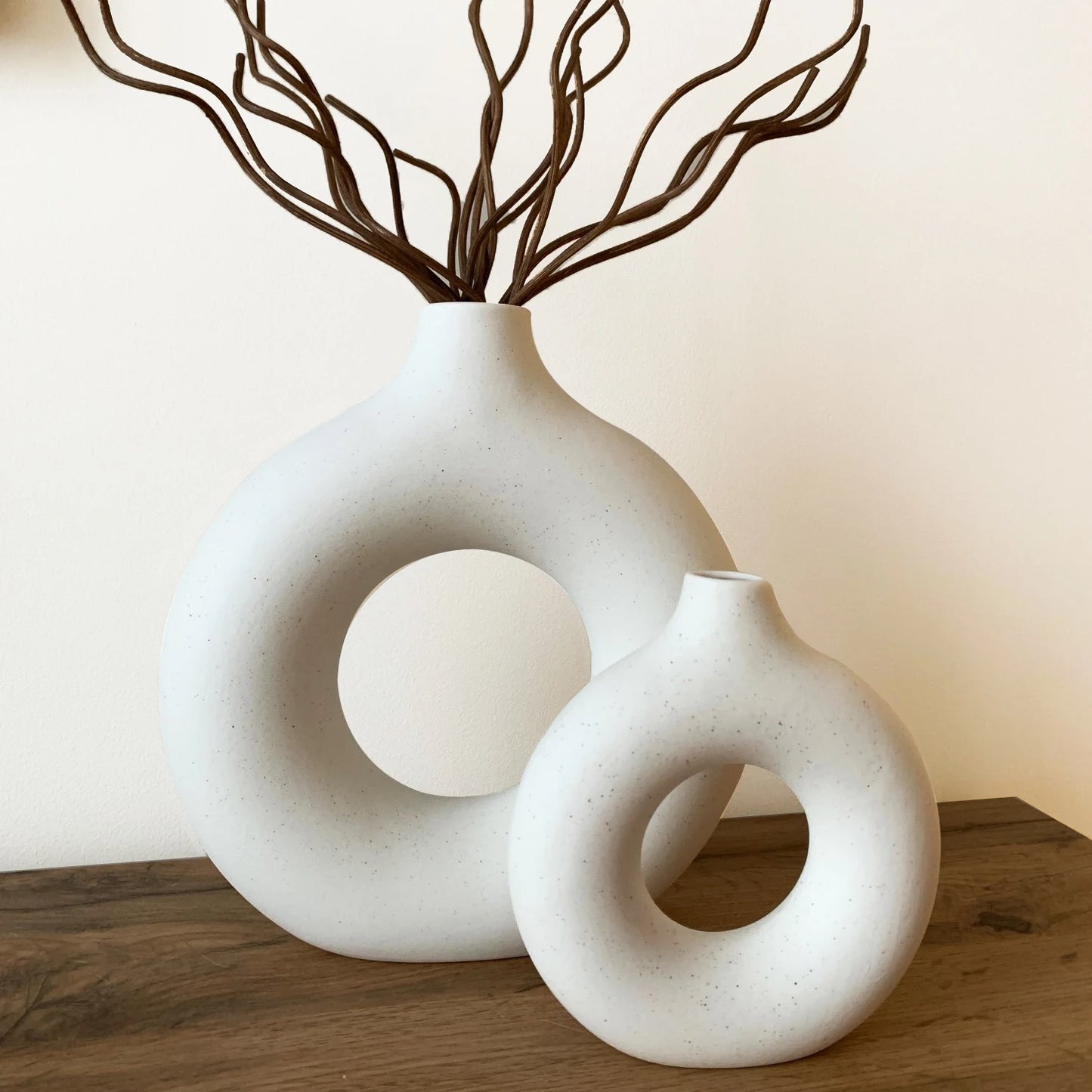 Nordic Hollow Circular Ceramic Vase – Modern Donut-Shaped Decor for Home & Office