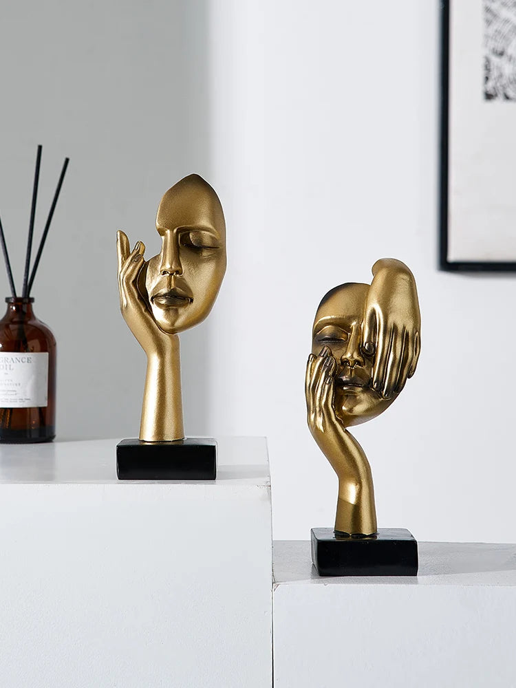 Nordic Abstract Face Resin Statue – Modern Desktop Sculpture for Home & Office Decor