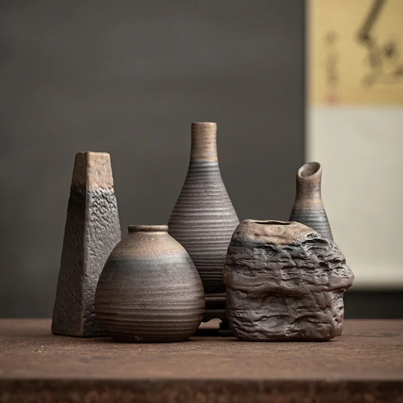 Handmade Antique-Style Ceramic Vase – Modern Minimalist Decor