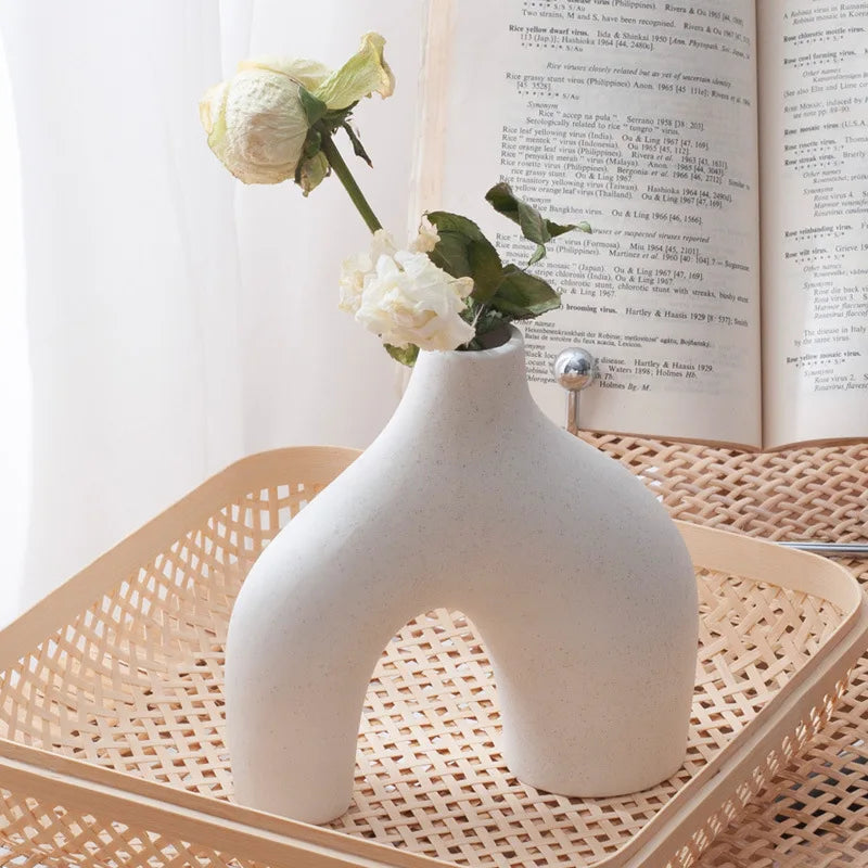 Nordic Ceramic Flower Vase – Original Decorative Accent for Home & Office