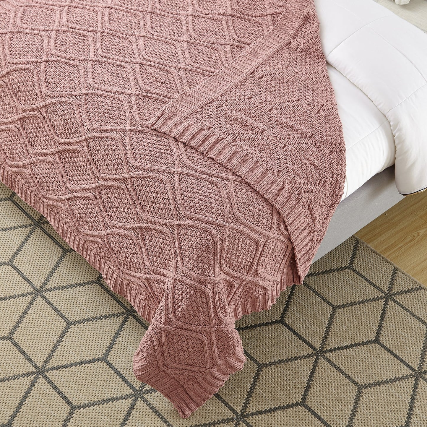 Rosa Chenille Diamond Cable Throw