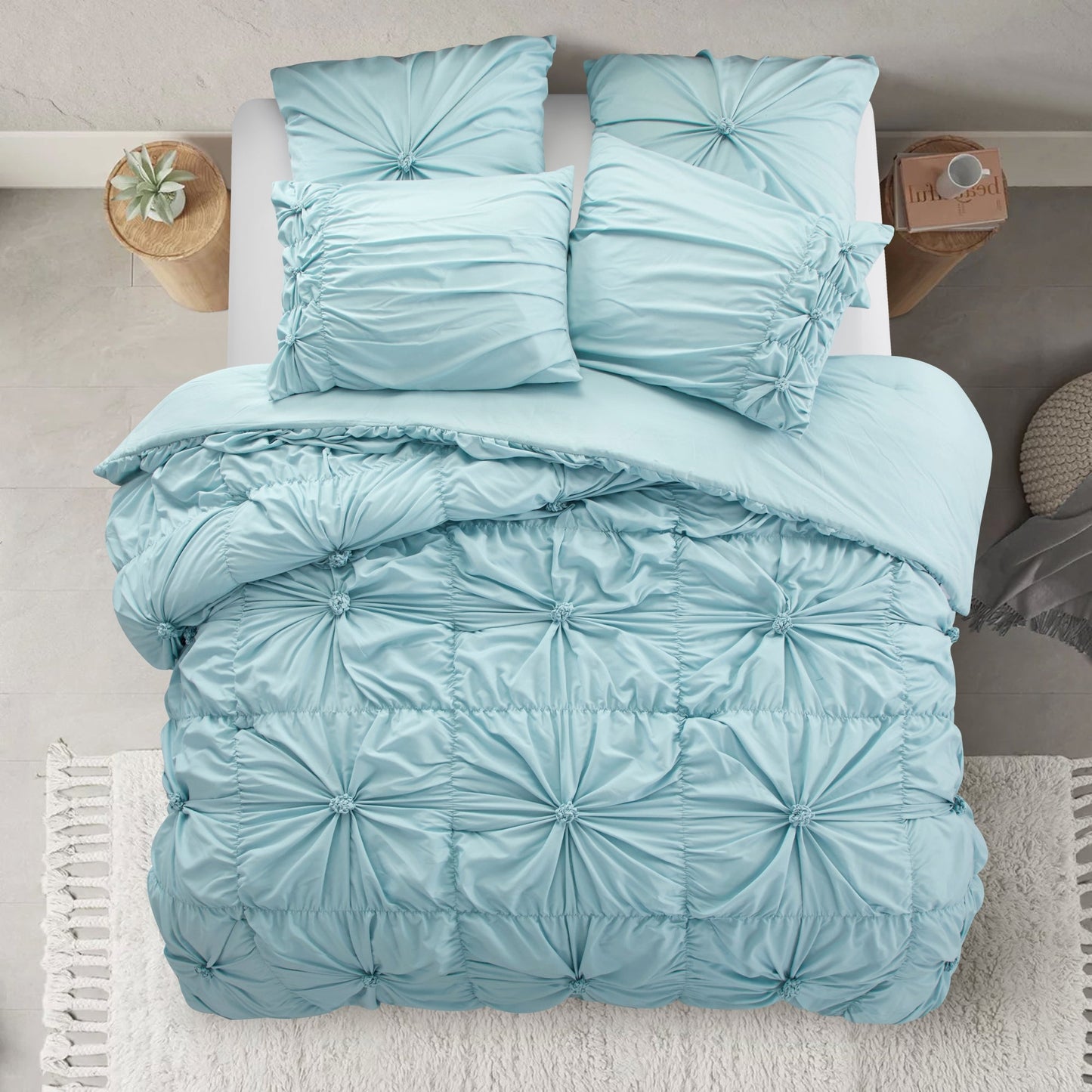 Lilyanna Comforter Set