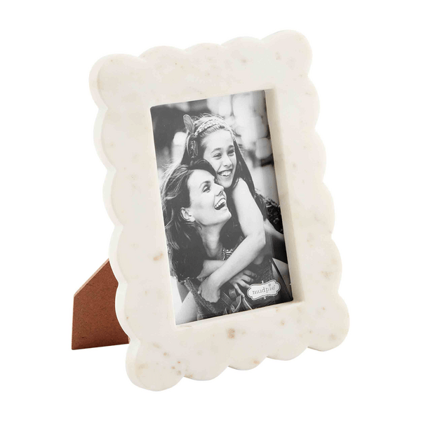 Scalloped Marble Frame - 4x6