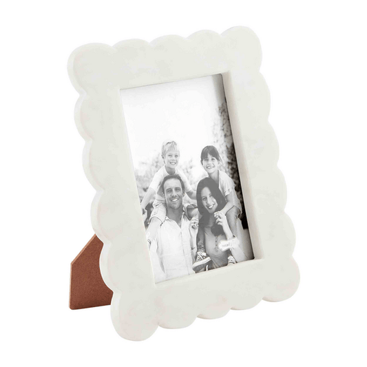 Scalloped Picture Frame - 5x7