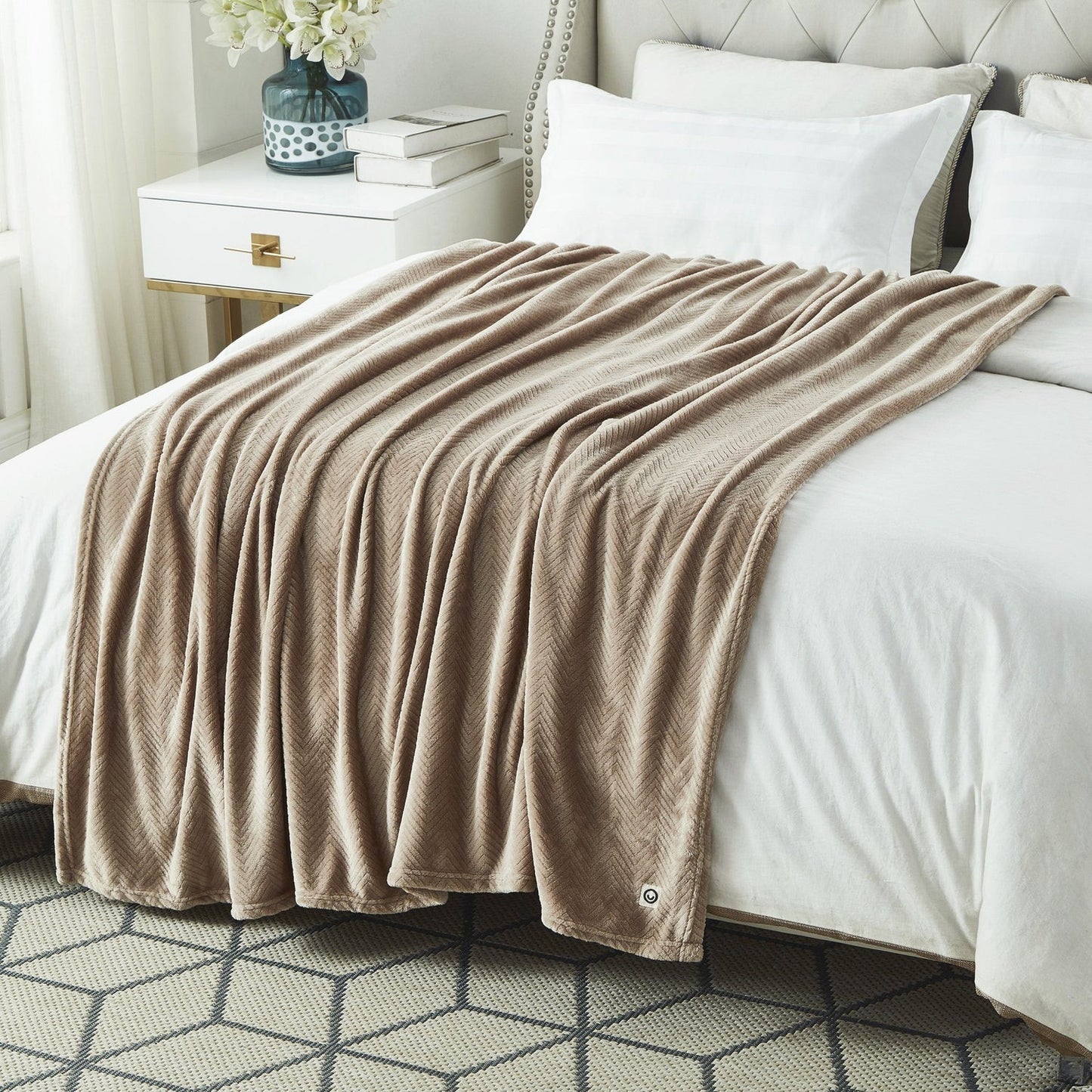 Serena Chevron Flannel Reversible Jacquard Throw