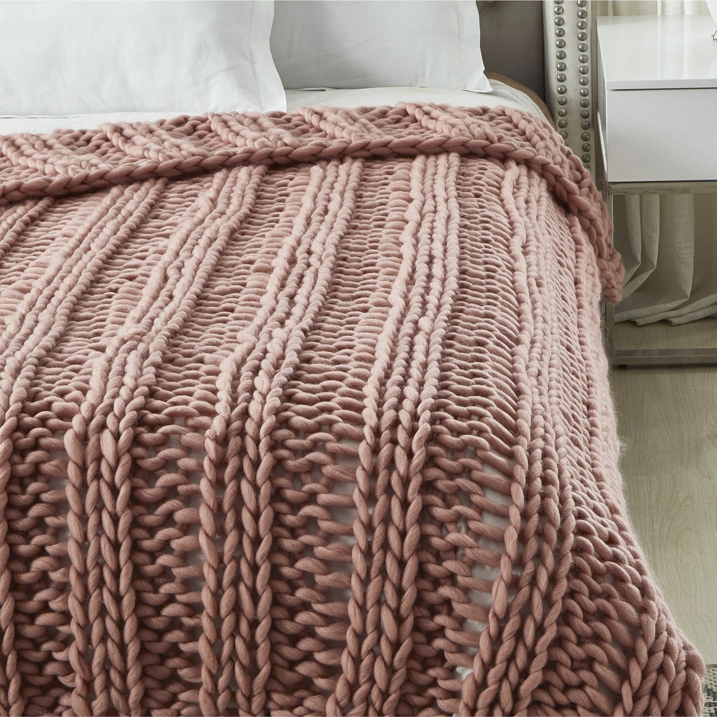 Yolly Channel Knit Throw