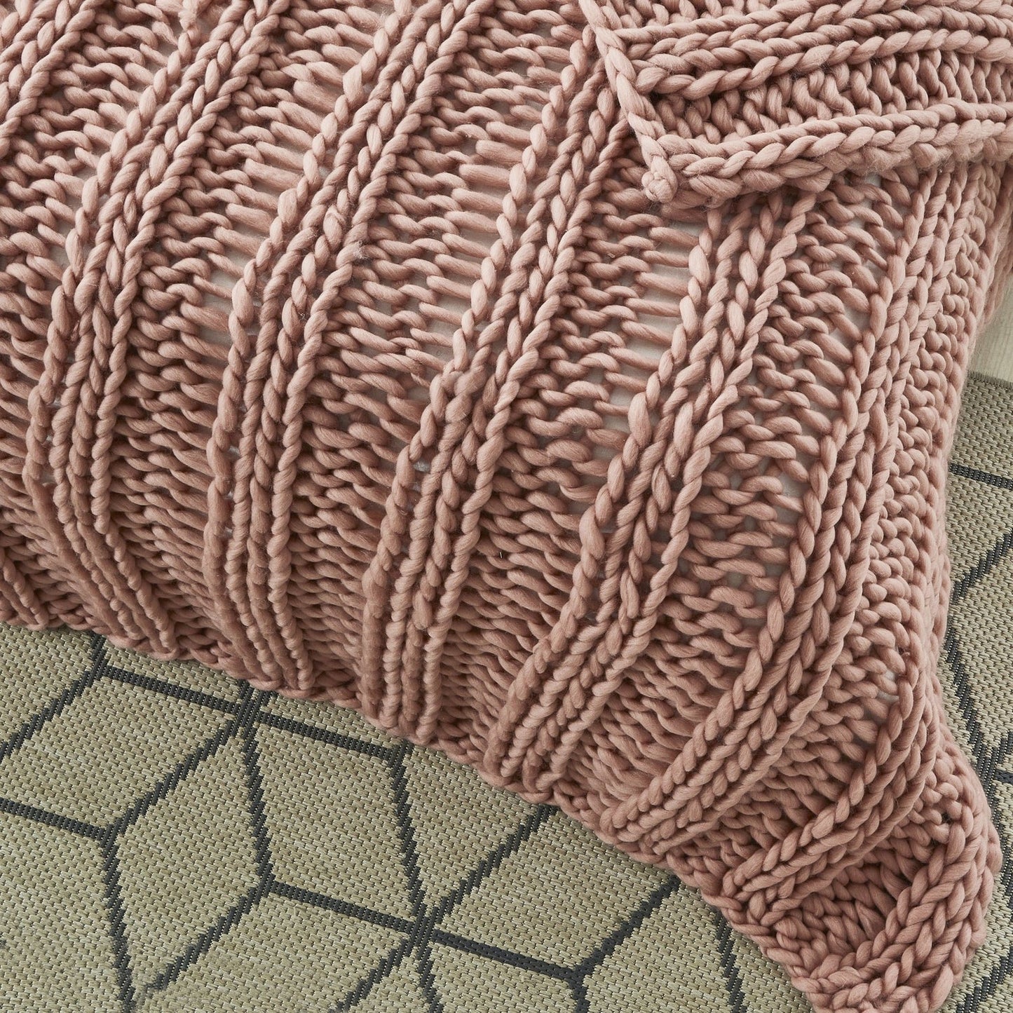 Yolly Channel Knit Throw