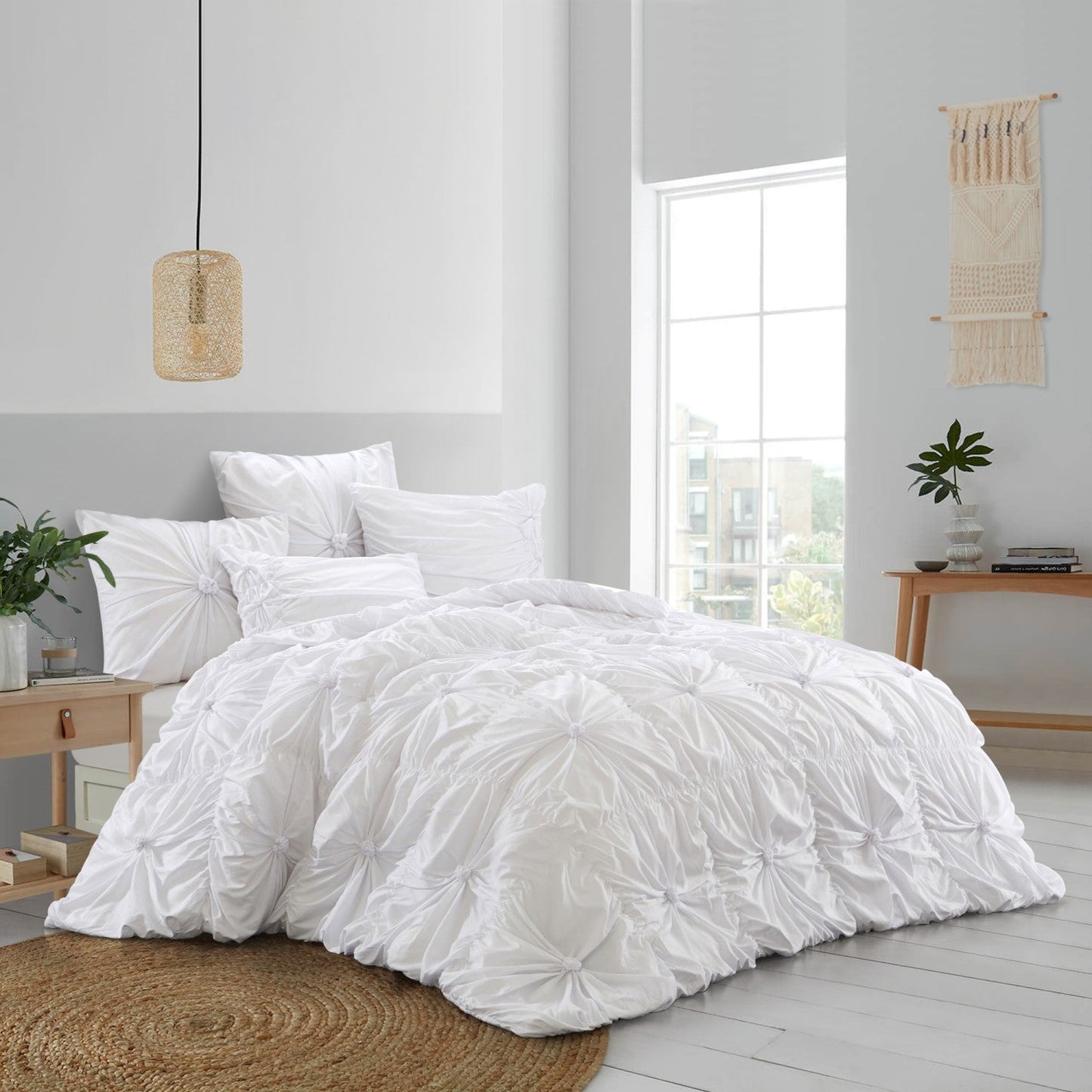 Lilyanna Comforter Set